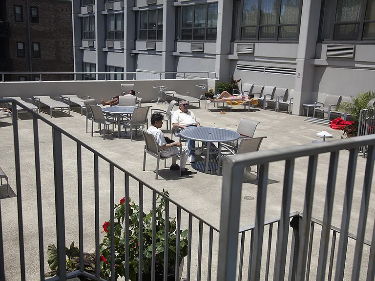 5100 N Marine Dr #8E — Photo 23