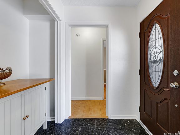 5th image of 10310 Redlawn
