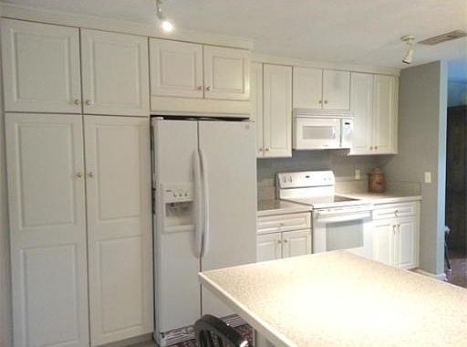 5th image of 8 Southcliff Dr