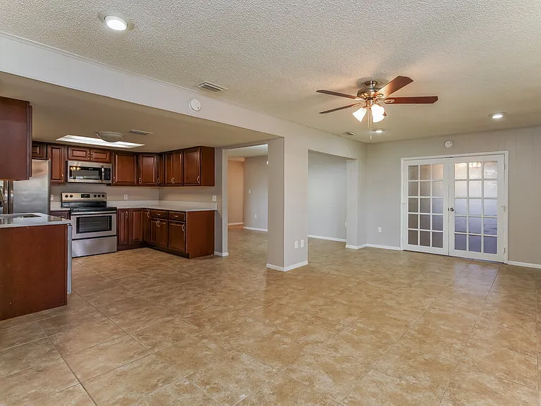 403 Blueberry Dr — Photo 6