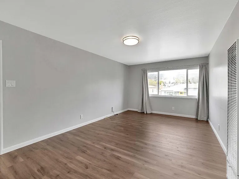 745 Liberty St — Photo 20