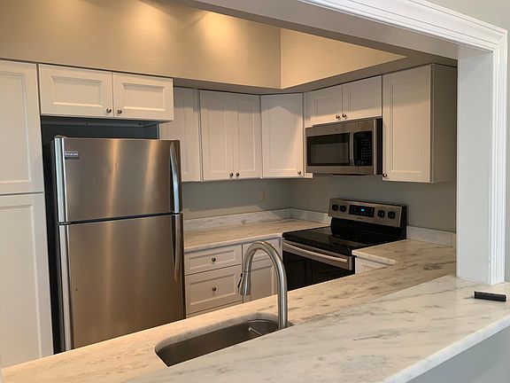 4th image of 4105 Birch Cir