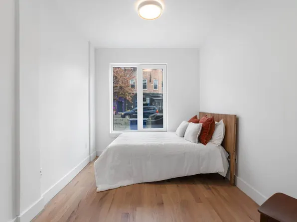 489 Grand Street image 4 of 9