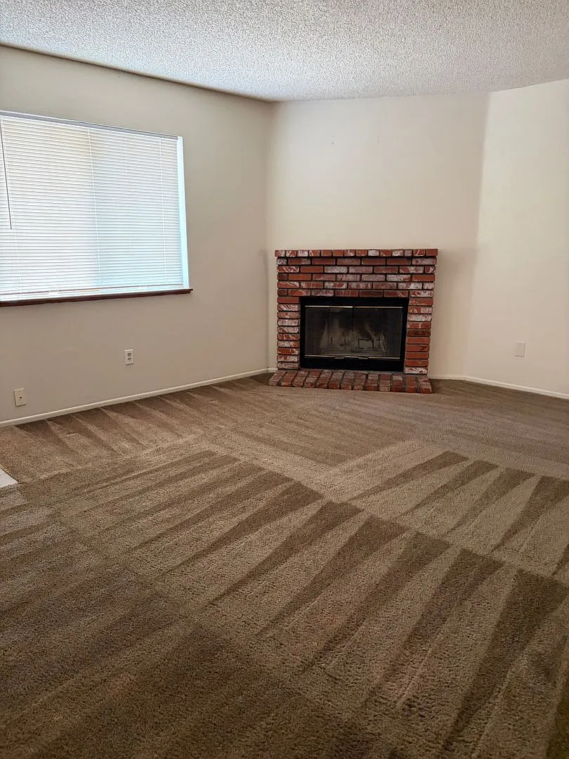 9641 North Loop Blvd — Photo 2
