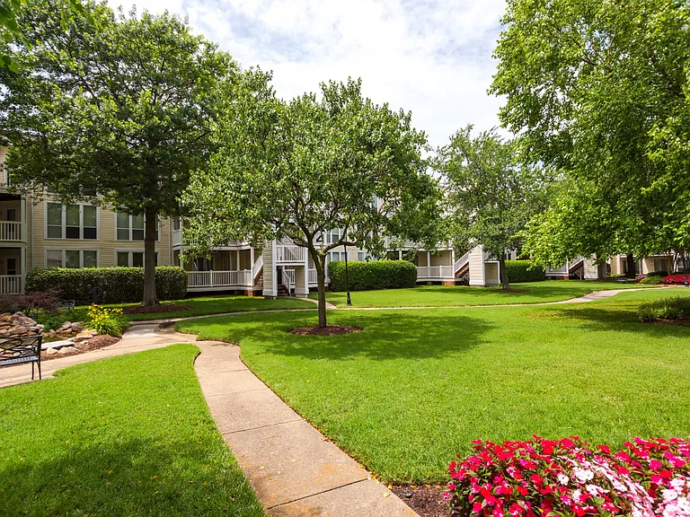 Ghent Village Apartments — Photo 1