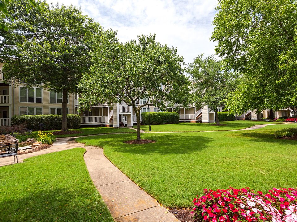 1st image of 100 Westover Ave #F4d1e0492
