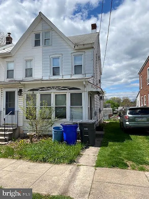 509 N Hanover St photo 1