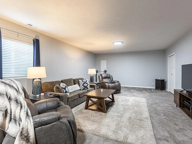6420 Kyla Dr — Photo 17