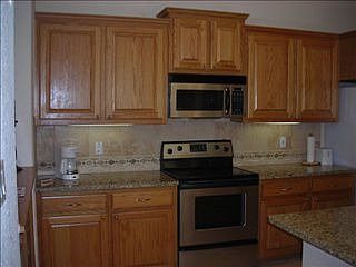 4th image of 958 Parkview Dr