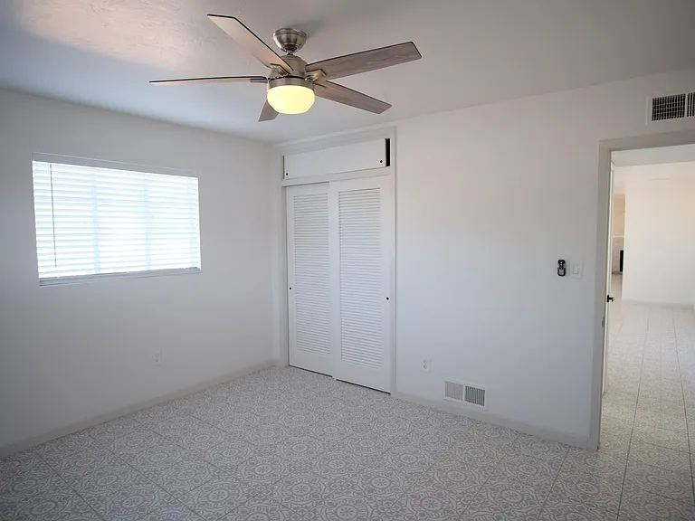 2743 N Park Ave — Photo 21