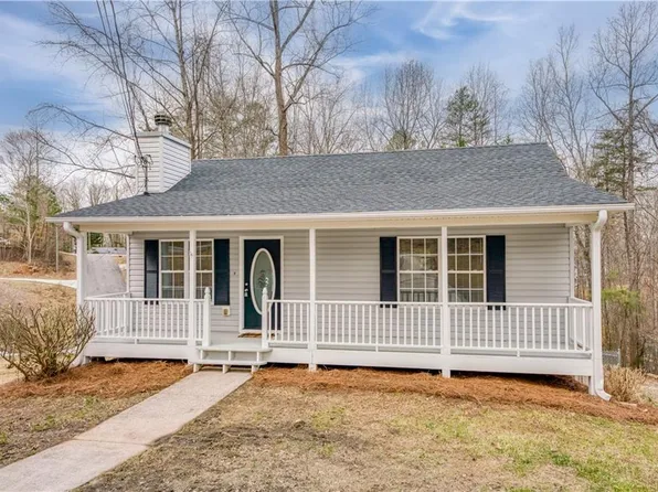 6305 Crystal Cove Trl, Gainesville, GA 30506