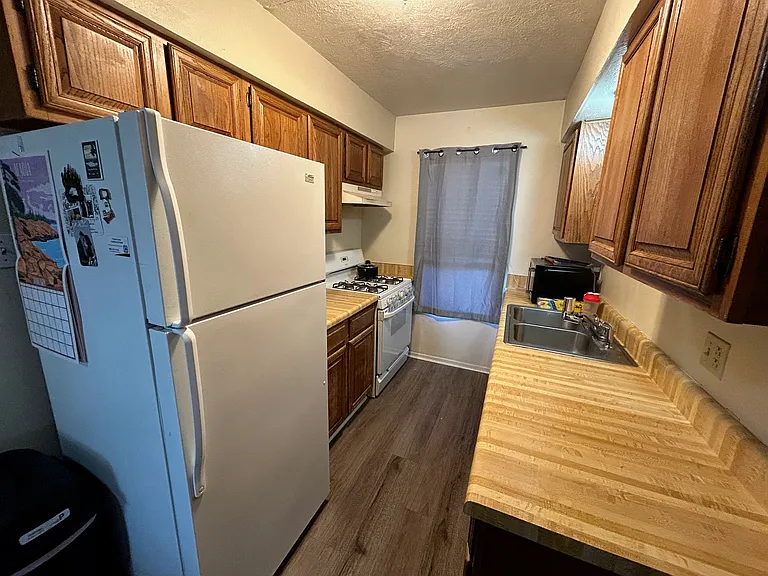 1504 Pine Ridge Dr #A — Photo 5
