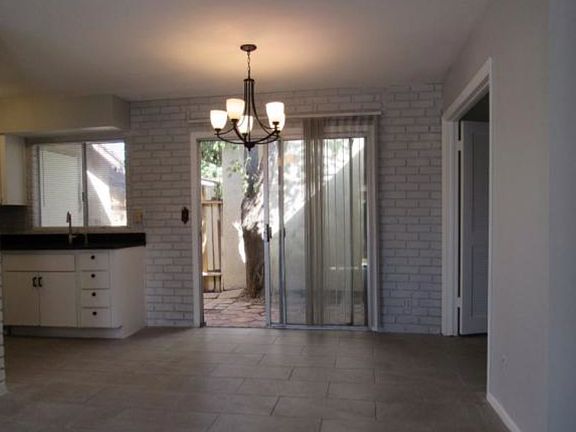 3rd image of 2619 E Randall Dr