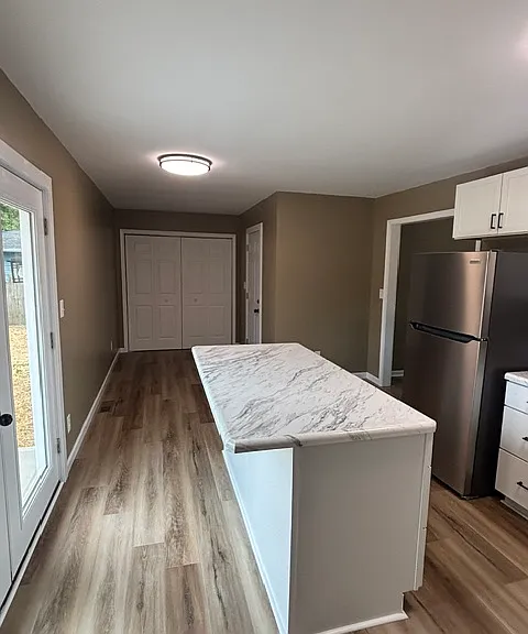 408 Woodcreek Dr — Photo 4