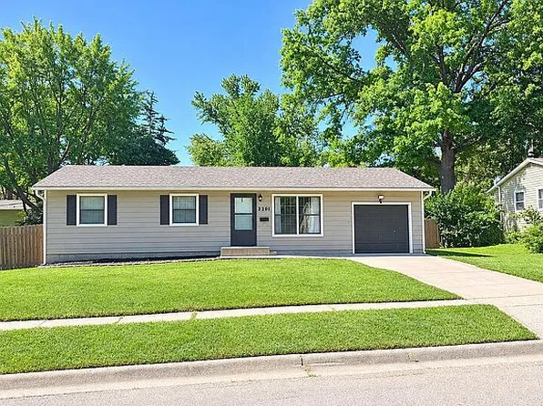 3201 SW 31st St, Topeka, KS 66614