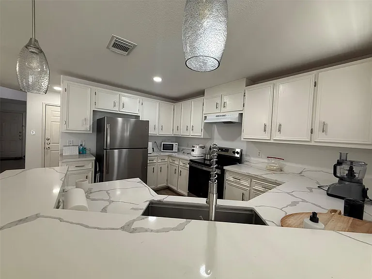 3114 Bolt St — Photo 30