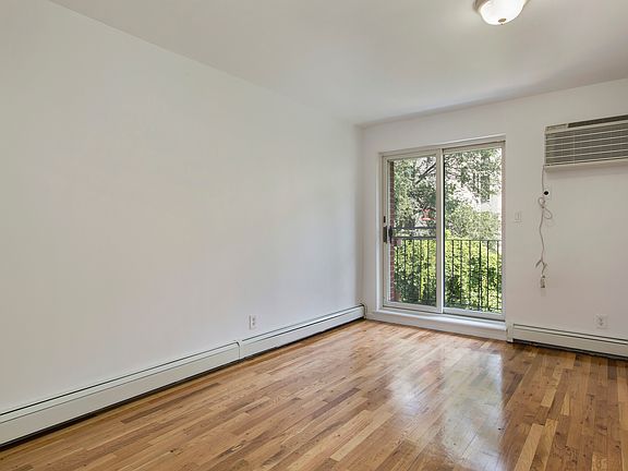 3rd image of 105 Butler St #C