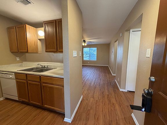 3rd image of 538 Dukeway Dr #D