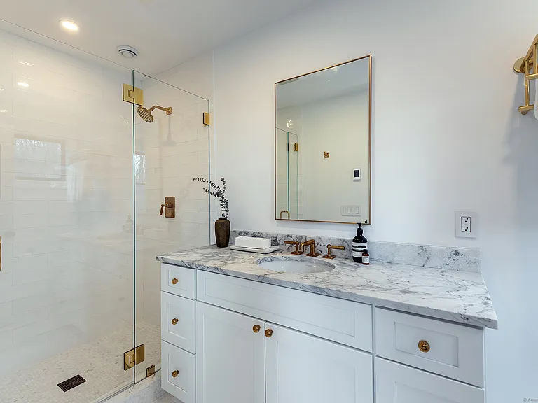 34 Old Roxbury Rd — Photo 13