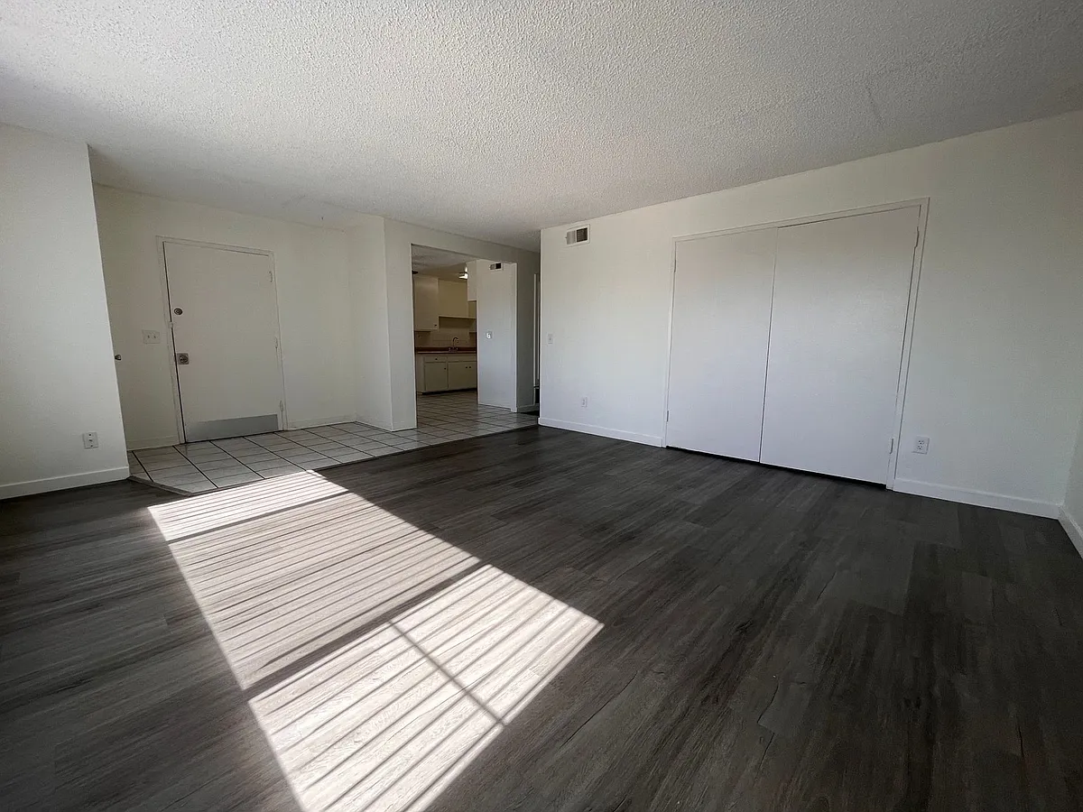 Building Photo - Cypress Apartments