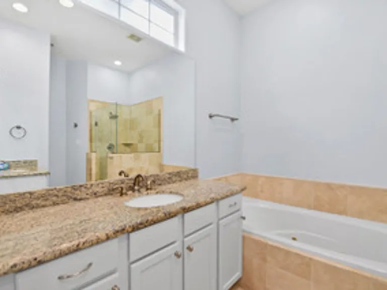 5954 Kansas St — Photo 18