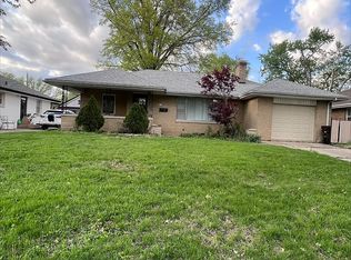 911 W Northcrest Ave, Peoria, IL 61614