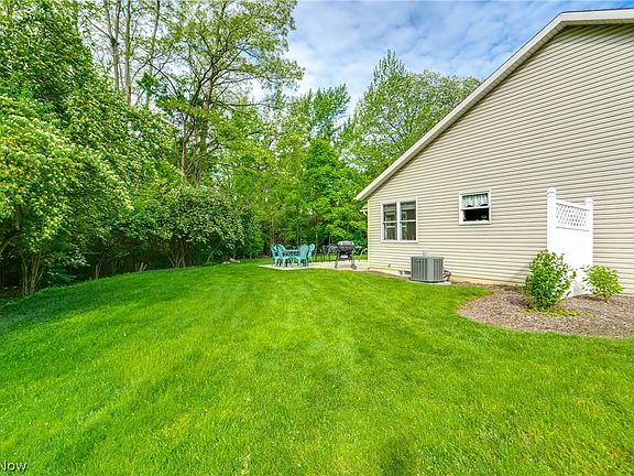 4th image of 1404 Waters Edge Dr