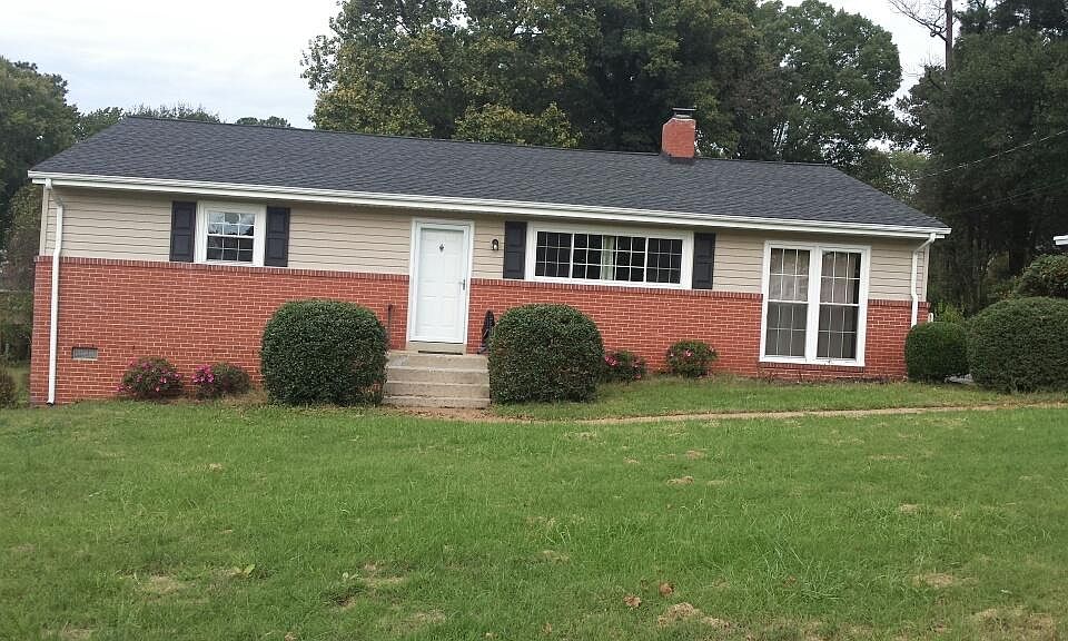 Front Elevation - 2504 Sunnybrook Road