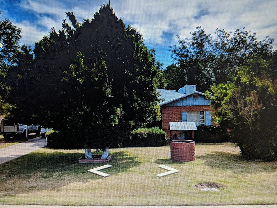 1st image of 2225 E Amelia Ave