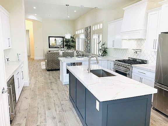 3rd image of 19550 N Grayhawk Dr Unit 1121