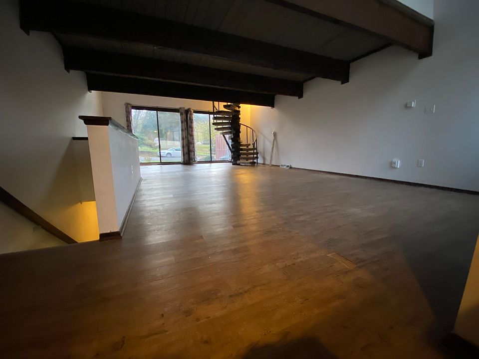 1st image of 2081 Penguin Ave