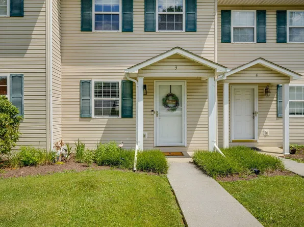 2305 S Greenwood Dr Unit 3, Johnson City, TN 37604