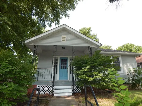 503 N 11th St, Leavenworth, KS 66048