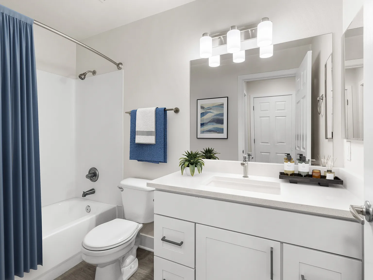 Bradley Park Apartments — Photo 4
