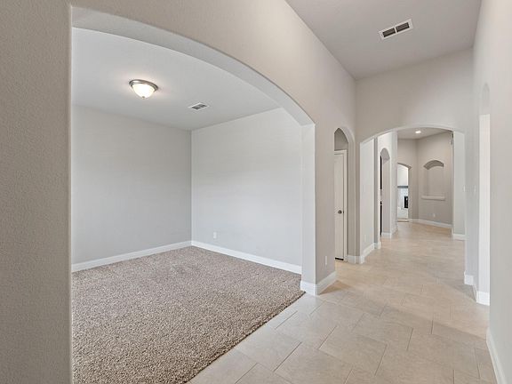 5th image of 2310 Majestic Fairway Ln