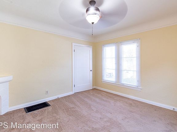 3rd image of 1123 N Loma Ave