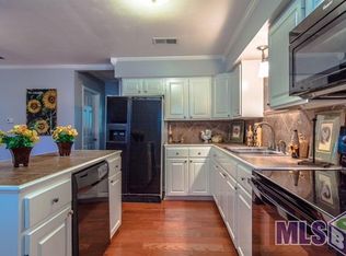 13033 Cypress St, Port Allen, LA 70767