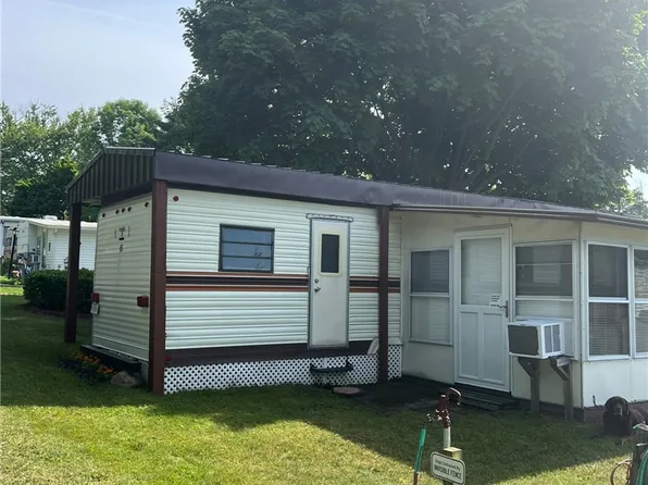 7945 Lake Rd #721, Sodus Pt, NY 14555