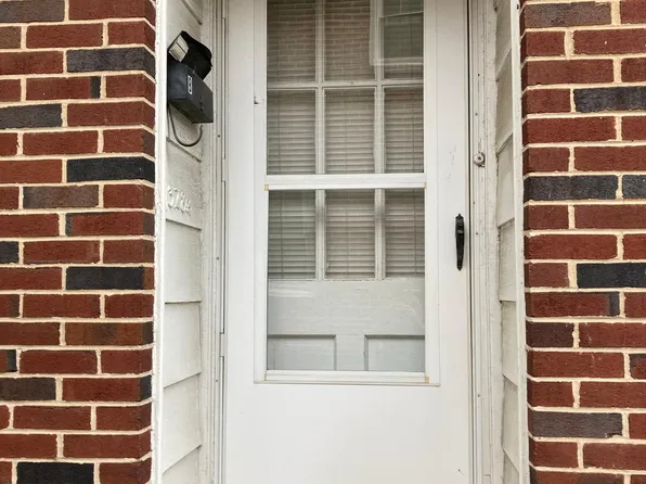 1328 W Friendly Ave APT B, Greensboro, NC 27403