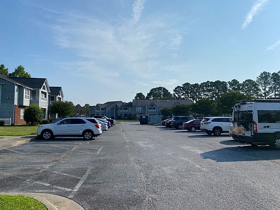 4th image of 102 D Breezewood Dr