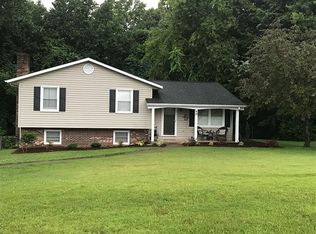 40 Green Leaf Cir, Ridgeway, VA 24148