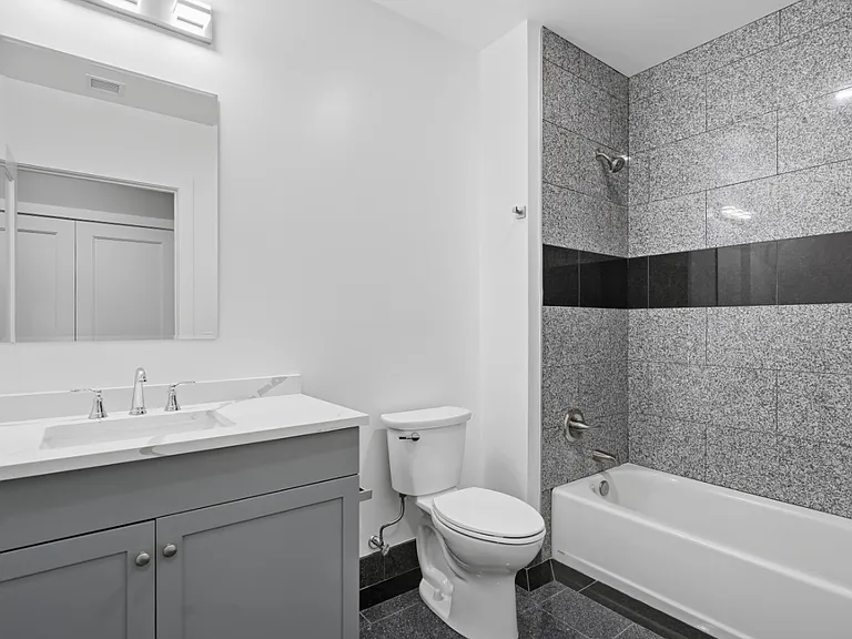 100 Smith St #1 — Photo 10