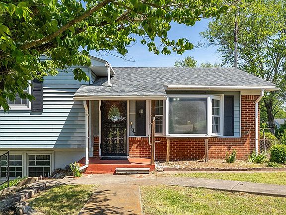 3rd image of 107 Gardendale Dr