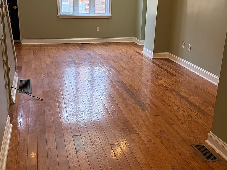 2437 S Darien St — Photo 2