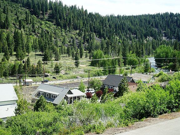 Looking West to Truckee River