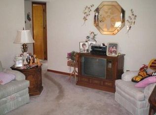 303 Benchoff St, Elizabeth, PA 15037