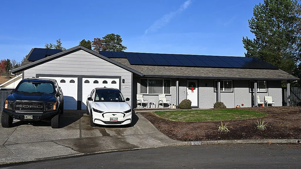 15005 NW Northumbria Ln photo 1