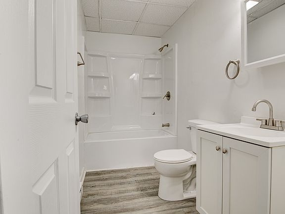 3rd image of 430 N Central Ave #206