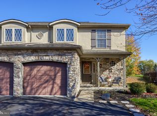 18 Eagle Dr, Ephrata, PA 17522