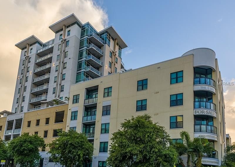 1st image of 400 4th Ave S APT 1006